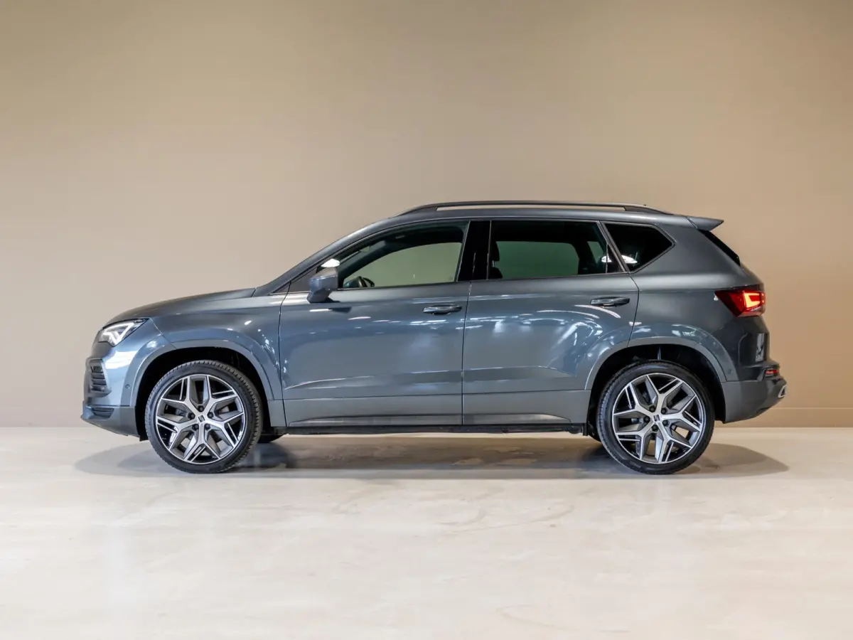 1.5 TSI FR Business Intense / 150pk / Stoel en stuurverwarming / Achteruitrij camera /