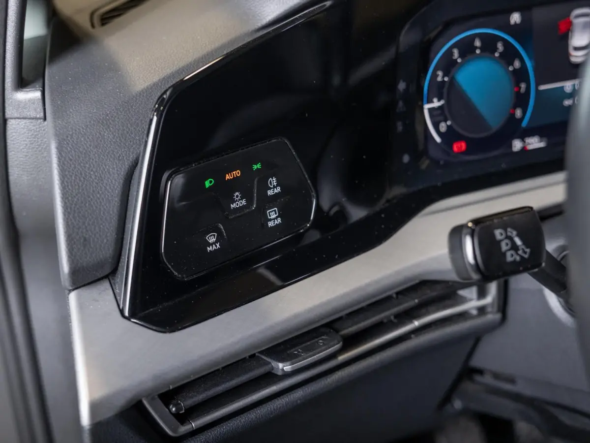 1.0 TSI Life / 110pk / Cruise / Airco / Klimaatregeling / Navigatie / Apple Carplay