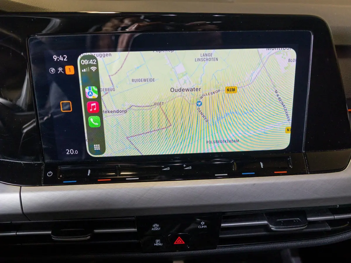 1.0 TSI Life / 110pk / Cruise / Airco / Klimaatregeling / Navigatie / Apple Carplay