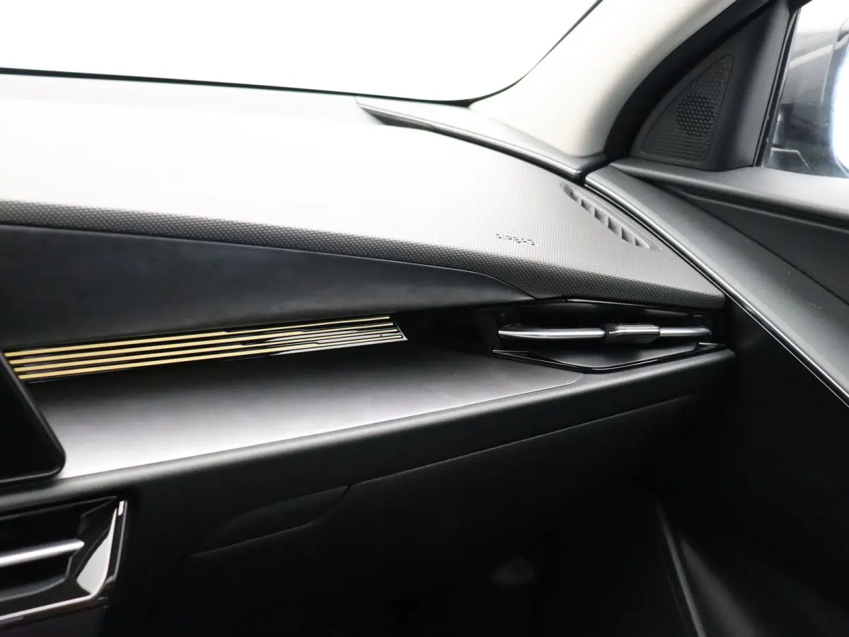 1.6 GDi Hybrid ExecutiveLine | Schuif/Kanteldak | Stoelverwarming | Head-Up Display | 1e Eigenaar |