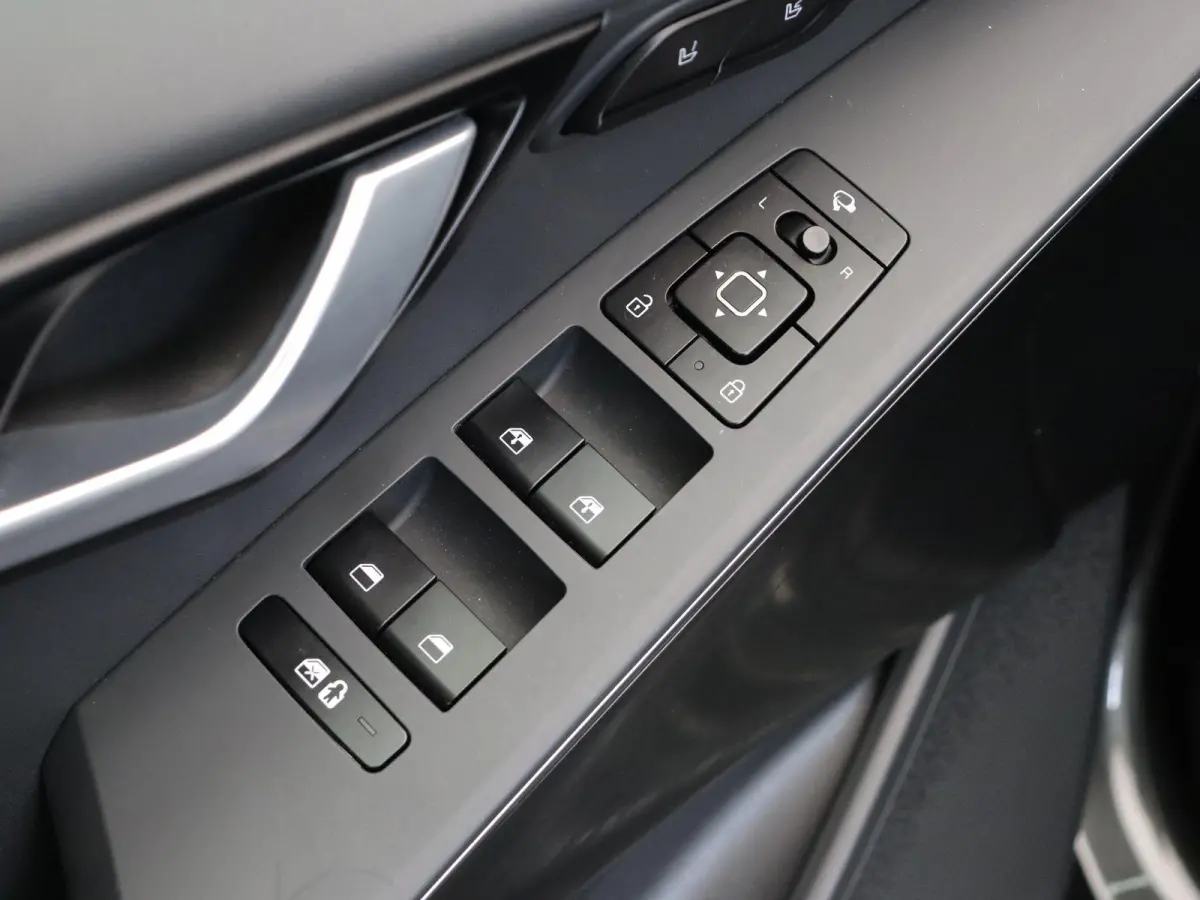 1.6 GDi Hybrid ExecutiveLine | Schuif/Kanteldak | Stoelverwarming | Head-Up Display | 1e Eigenaar |
