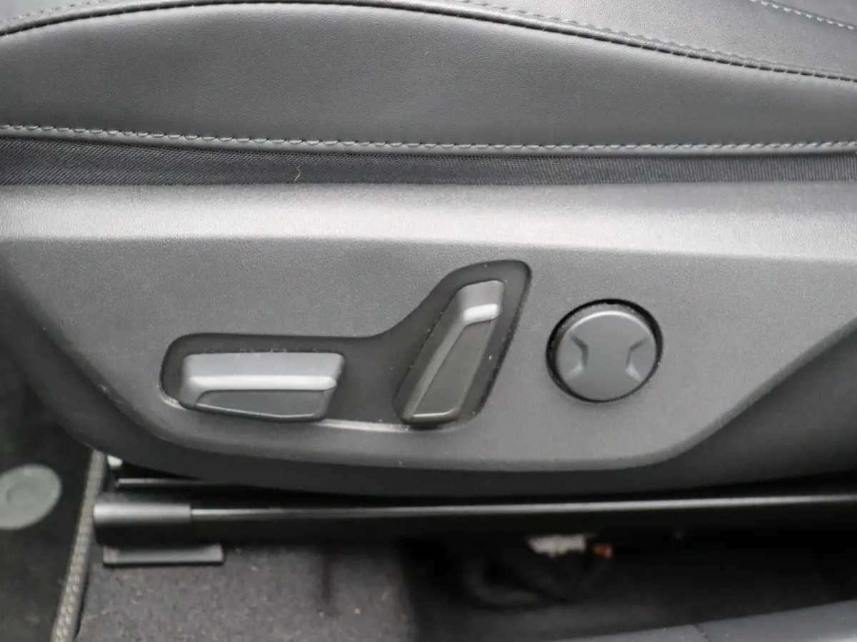 1.6 GDi Hybrid ExecutiveLine | Schuif/Kanteldak | Stoelverwarming | Head-Up Display | 1e Eigenaar |