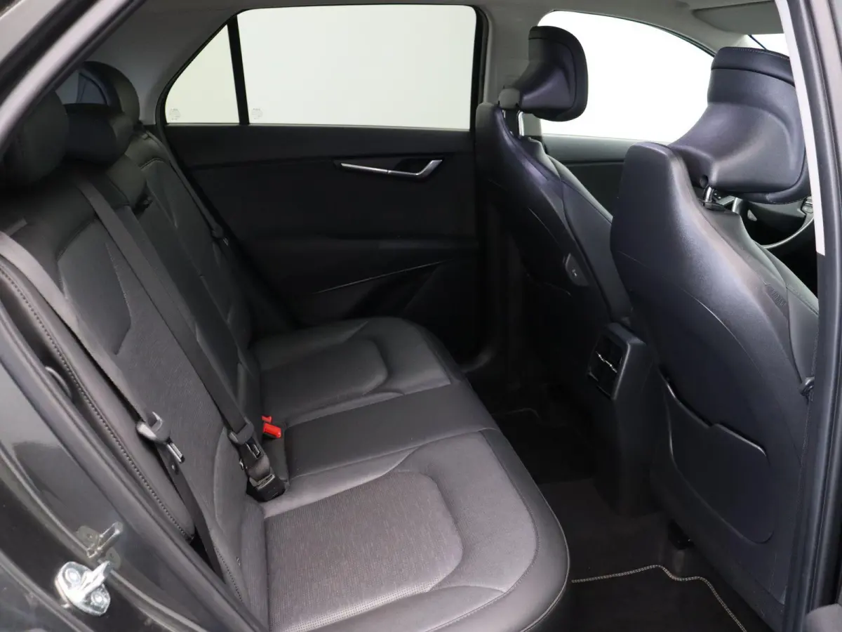 1.6 GDi Hybrid ExecutiveLine | Schuif/Kanteldak | Stoelverwarming | Head-Up Display | 1e Eigenaar |