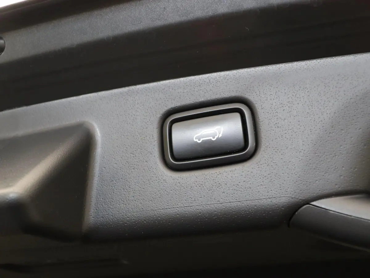 1.6 GDi Hybrid ExecutiveLine | Schuif/Kanteldak | Stoelverwarming | Head-Up Display | 1e Eigenaar |