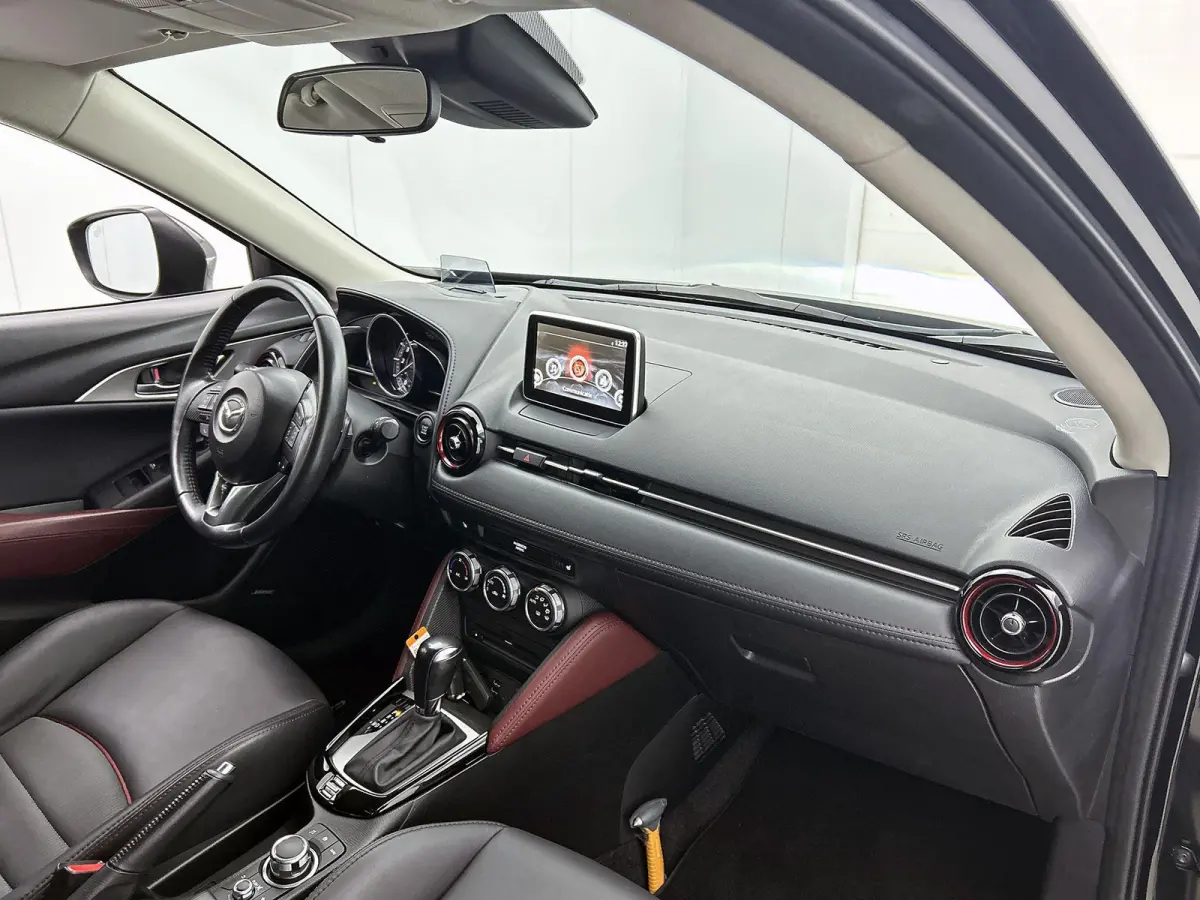 2.0 120pk GT-M Automaat | Navigatie | Head-Up Display | Climate Control | Adaptieve Cruise Control | Camera | 18"LMV | LED | Stoelverwarming | Dodehoekdetectie | Apple Carplay/Android Auto |