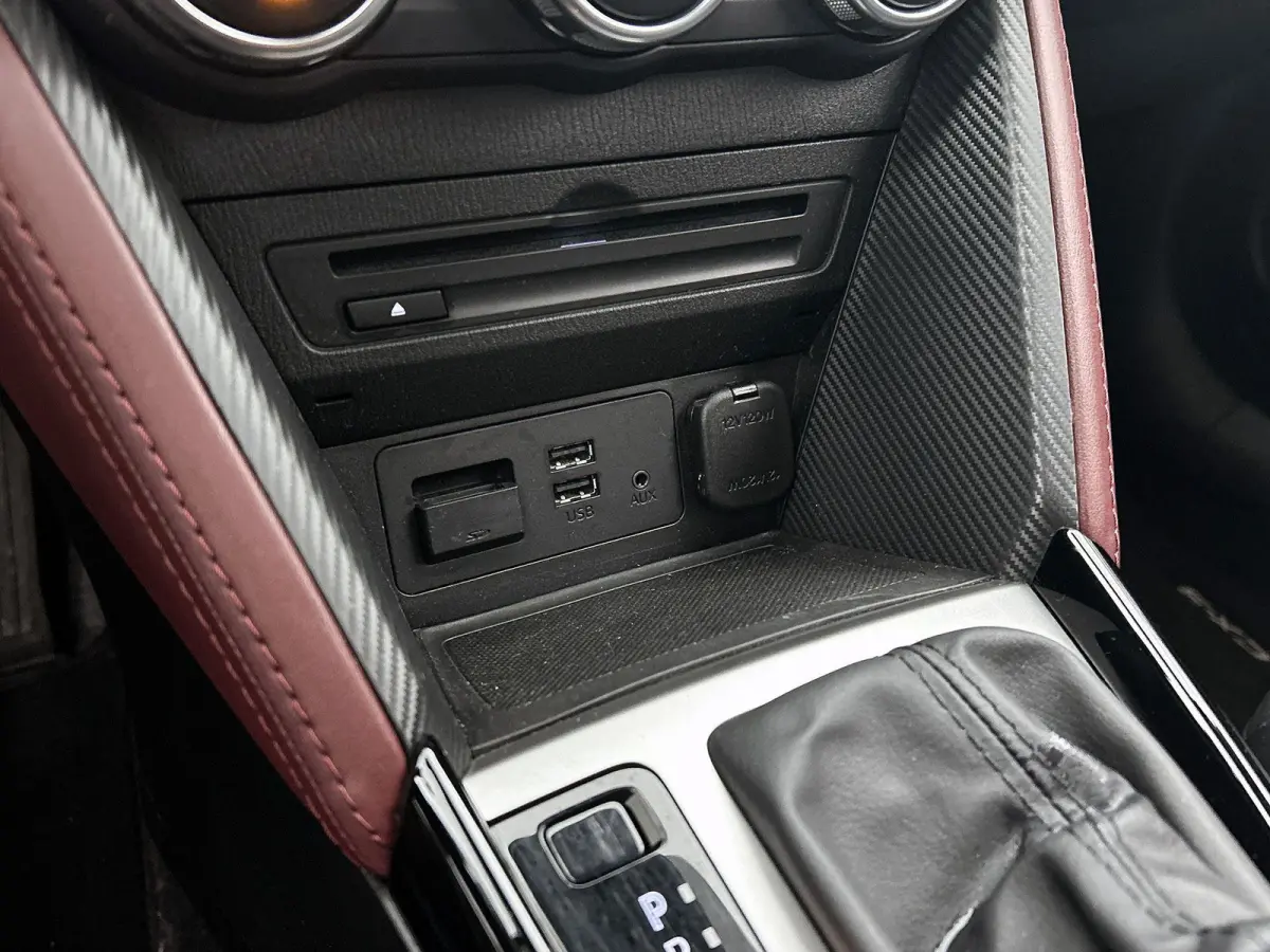 2.0 120pk GT-M Automaat | Navigatie | Head-Up Display | Climate Control | Adaptieve Cruise Control | Camera | 18"LMV | LED | Stoelverwarming | Dodehoekdetectie | Apple Carplay/Android Auto |