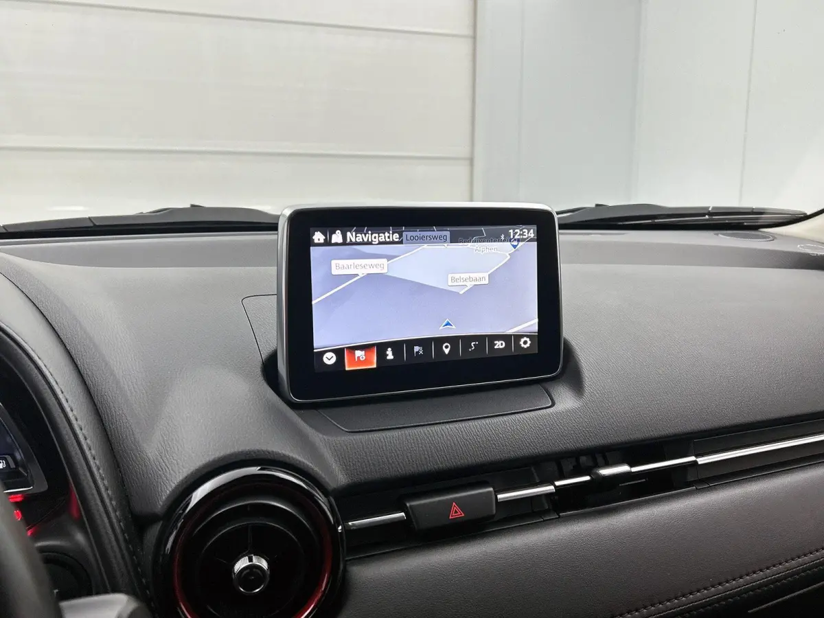 2.0 120pk GT-M Automaat | Navigatie | Head-Up Display | Climate Control | Adaptieve Cruise Control | Camera | 18"LMV | LED | Stoelverwarming | Dodehoekdetectie | Apple Carplay/Android Auto |
