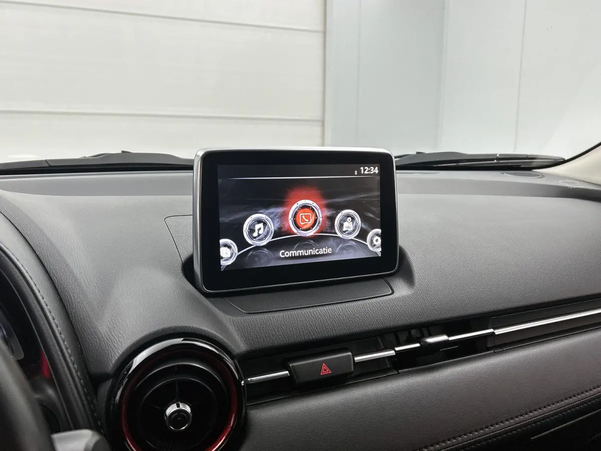 2.0 120pk GT-M Automaat | Navigatie | Head-Up Display | Climate Control | Adaptieve Cruise Control | Camera | 18"LMV | LED | Stoelverwarming | Dodehoekdetectie | Apple Carplay/Android Auto |