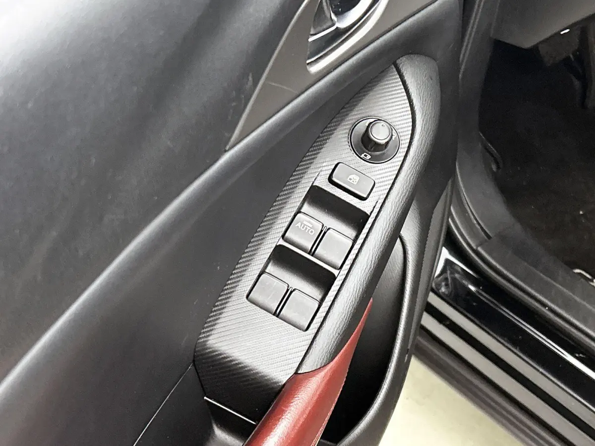 2.0 120pk GT-M Automaat | Navigatie | Head-Up Display | Climate Control | Adaptieve Cruise Control | Camera | 18"LMV | LED | Stoelverwarming | Dodehoekdetectie | Apple Carplay/Android Auto |