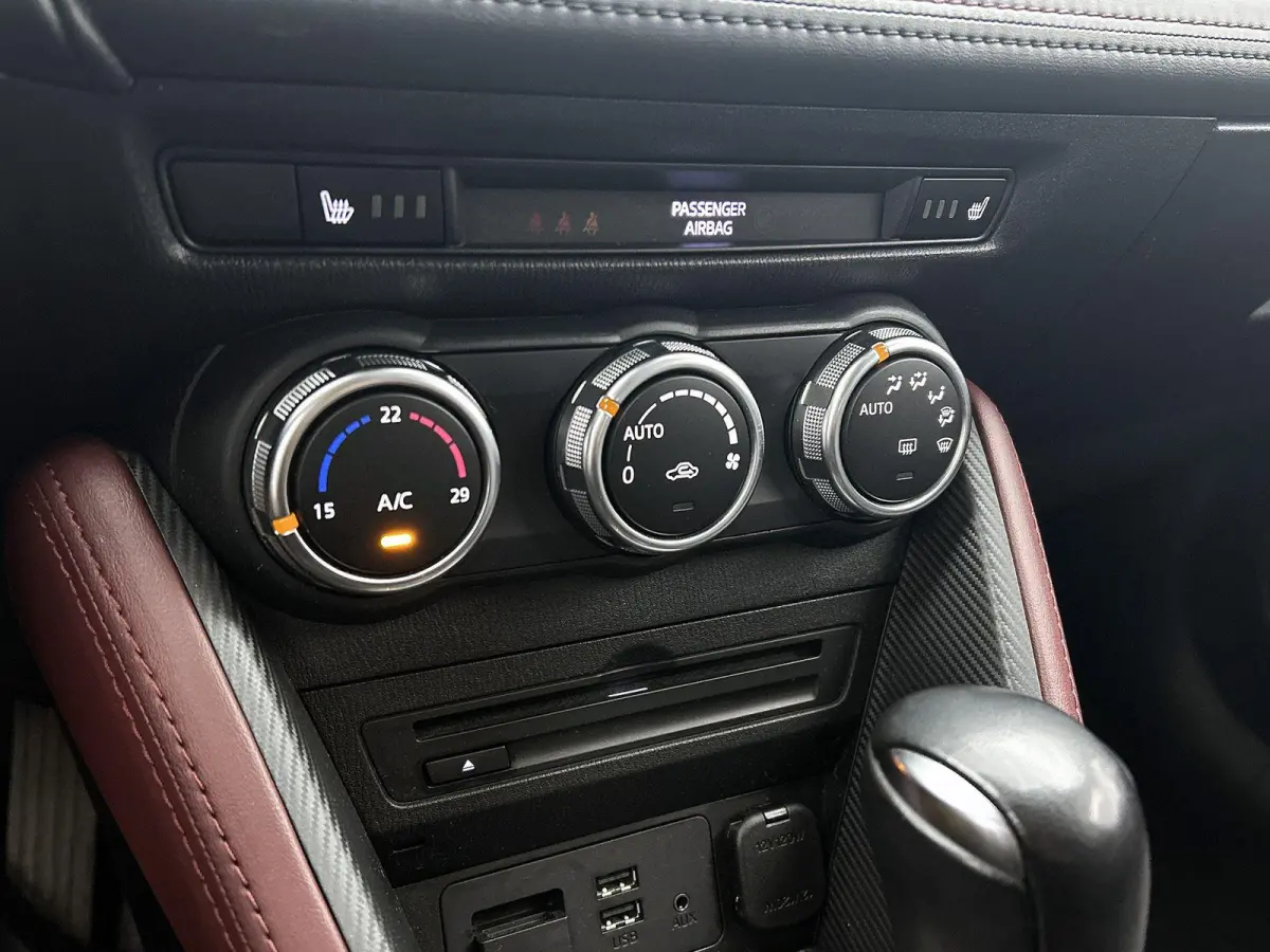 2.0 120pk GT-M Automaat | Navigatie | Head-Up Display | Climate Control | Adaptieve Cruise Control | Camera | 18"LMV | LED | Stoelverwarming | Dodehoekdetectie | Apple Carplay/Android Auto |