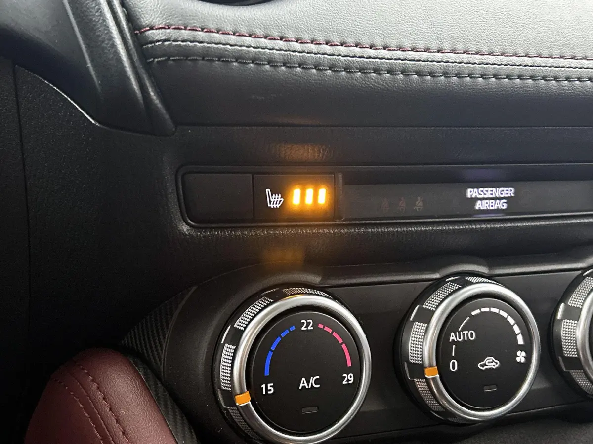 2.0 120pk GT-M Automaat | Navigatie | Head-Up Display | Climate Control | Adaptieve Cruise Control | Camera | 18"LMV | LED | Stoelverwarming | Dodehoekdetectie | Apple Carplay/Android Auto |