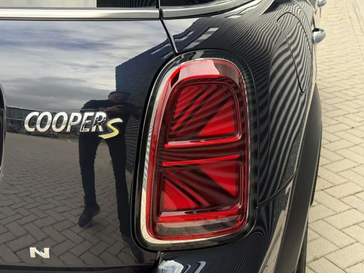 2.0 Cooper SE ALL4 Pano/H&K/Leder/Camera