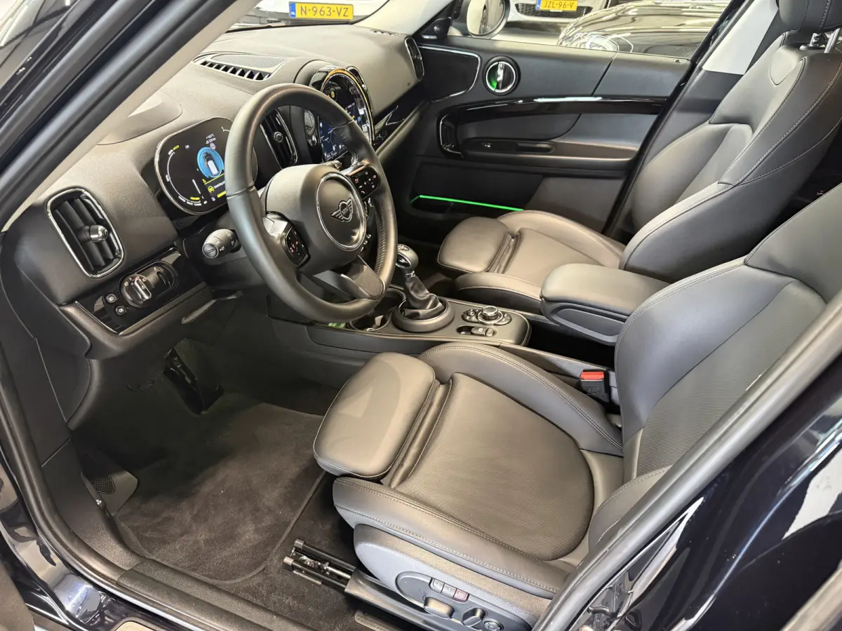 2.0 Cooper SE ALL4 Pano/H&K/Leder/Camera