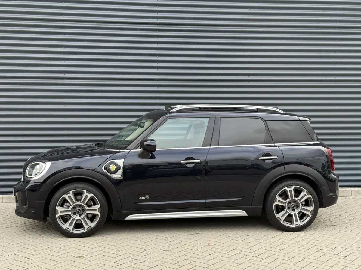 2.0 Cooper SE ALL4 Pano/H&K/Leder/Camera