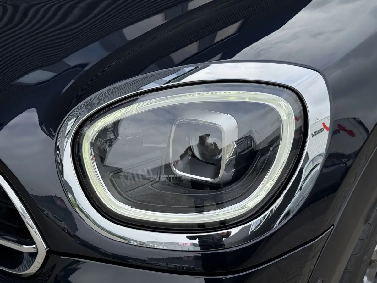 2.0 Cooper SE ALL4 Pano/H&K/Leder/Camera