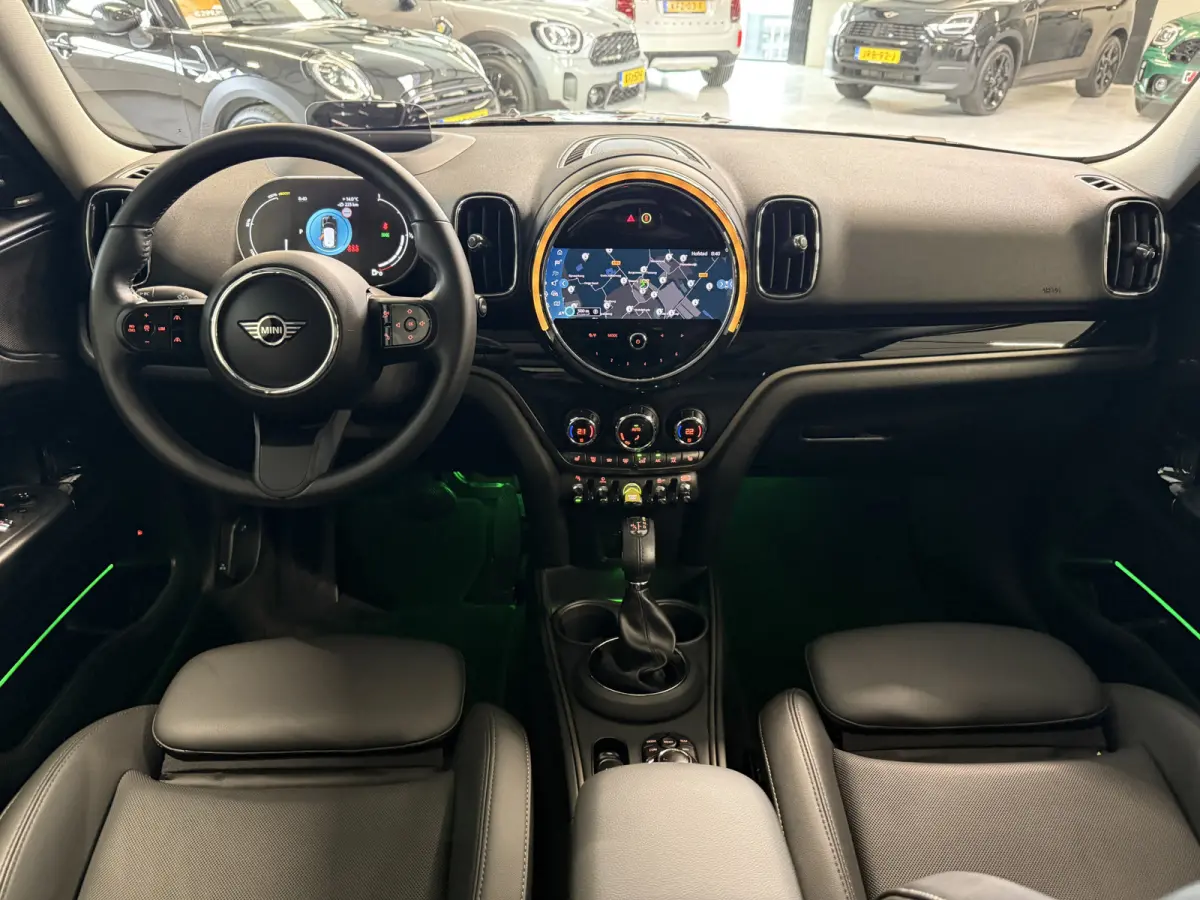 2.0 Cooper SE ALL4 Pano/H&K/Leder/Camera