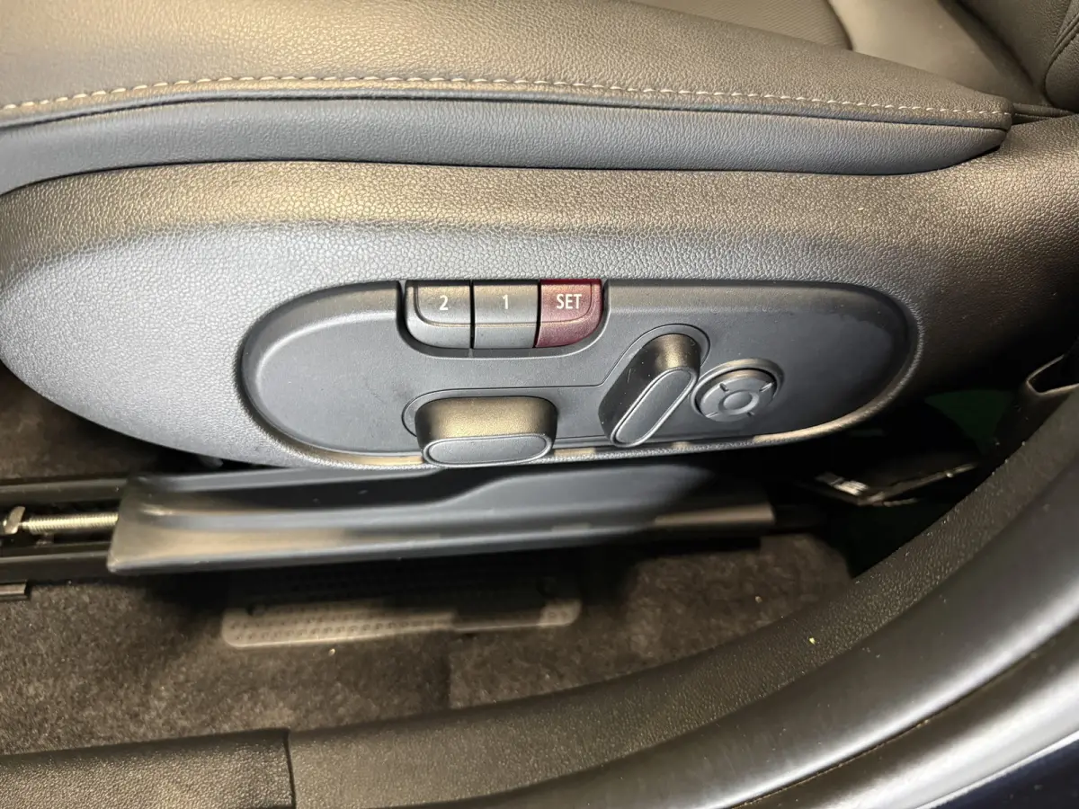 2.0 Cooper SE ALL4 Pano/H&K/Leder/Camera