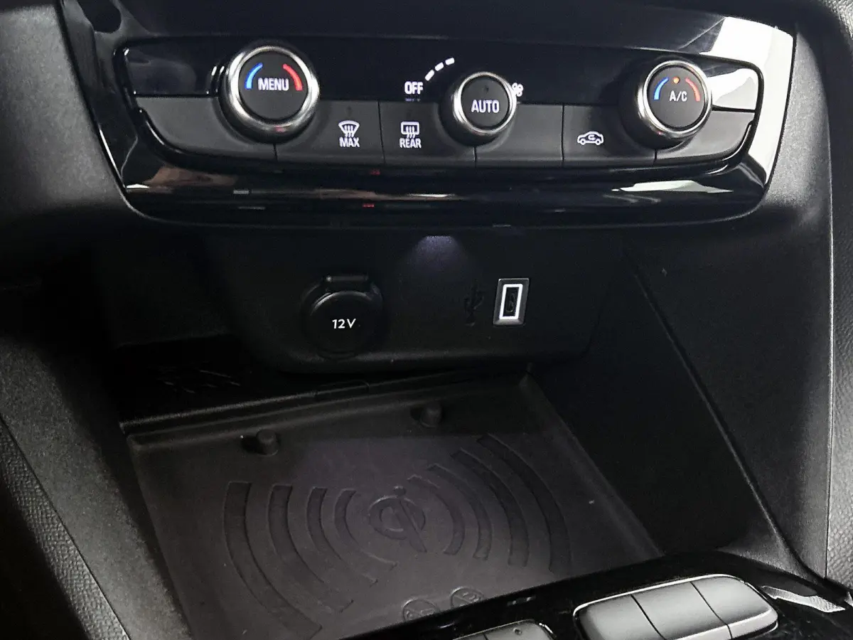 1.2 110pk Hybrid GS Automaat | Navigatie | Climate Control | Cruise Control | Camera | 16"LMV | Keyless Entry/Start | LED | Apple Carplay/Android Auto |