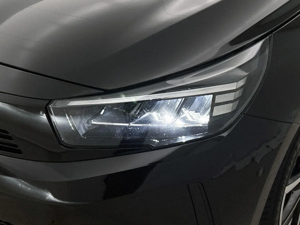 1.2 110pk Hybrid GS Automaat | Navigatie | Climate Control | Cruise Control | Camera | 16"LMV | Keyless Entry/Start | LED | Apple Carplay/Android Auto |