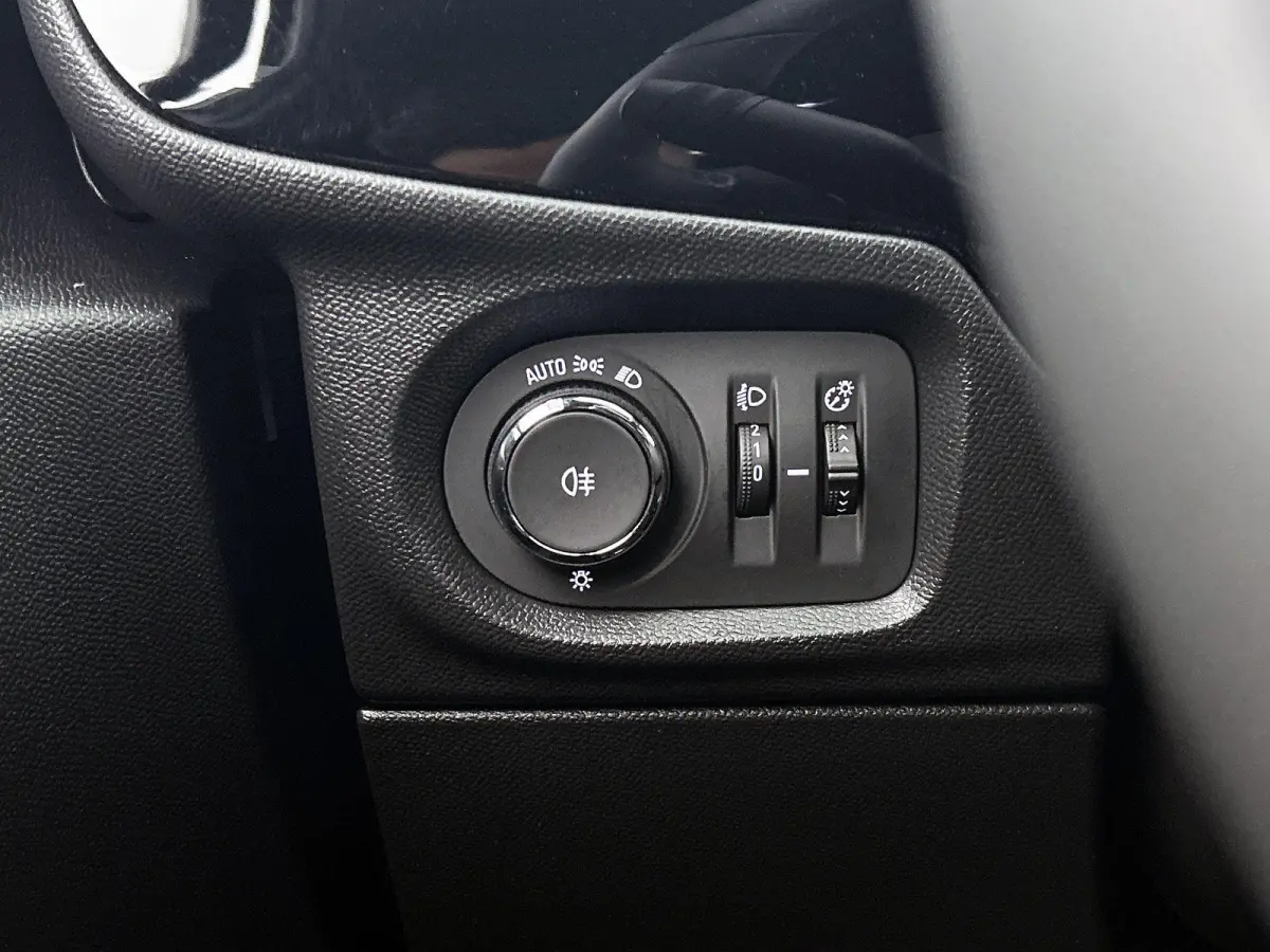 1.2 110pk Hybrid GS Automaat | Navigatie | Climate Control | Cruise Control | Camera | 16"LMV | Keyless Entry/Start | LED | Apple Carplay/Android Auto |