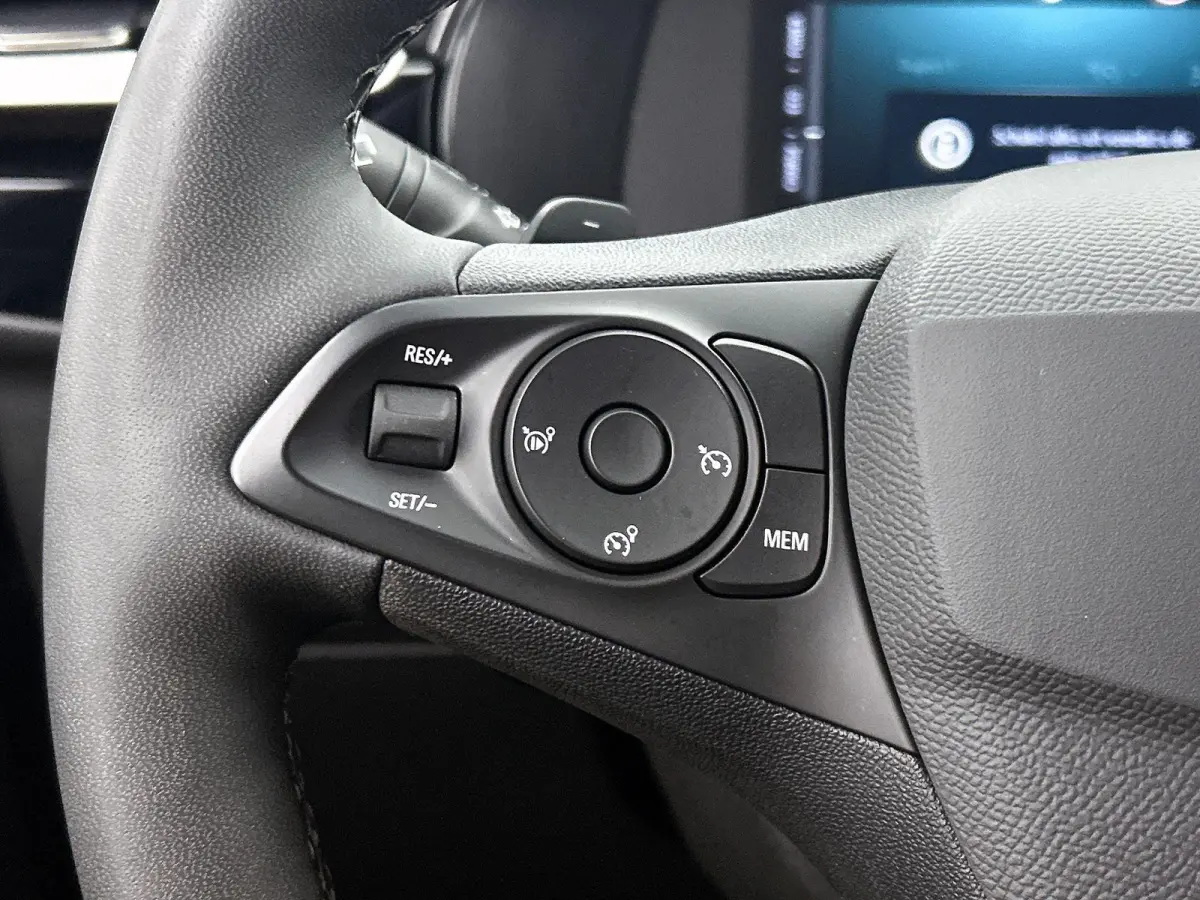 1.2 110pk Hybrid GS Automaat | Navigatie | Climate Control | Cruise Control | Camera | 16"LMV | Keyless Entry/Start | LED | Apple Carplay/Android Auto |