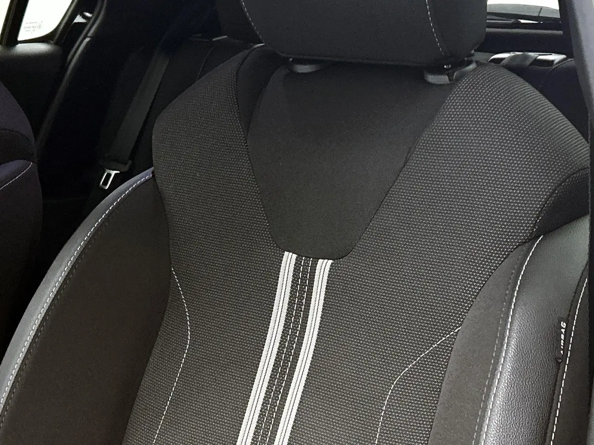 1.2 110pk Hybrid GS Automaat | Navigatie | Climate Control | Cruise Control | Camera | 16"LMV | Keyless Entry/Start | LED | Apple Carplay/Android Auto |