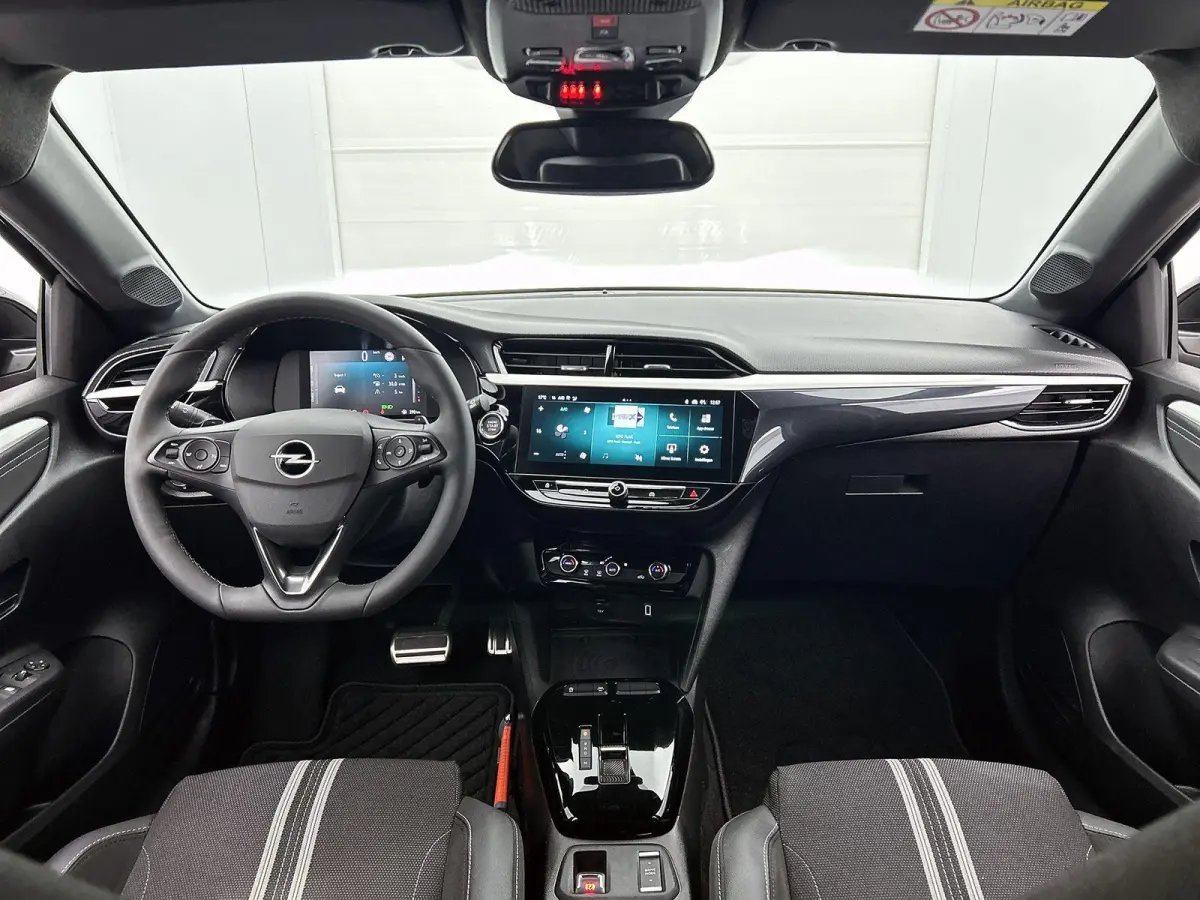 1.2 110pk Hybrid GS Automaat | Navigatie | Climate Control | Cruise Control | Camera | 16"LMV | Keyless Entry/Start | LED | Apple Carplay/Android Auto |