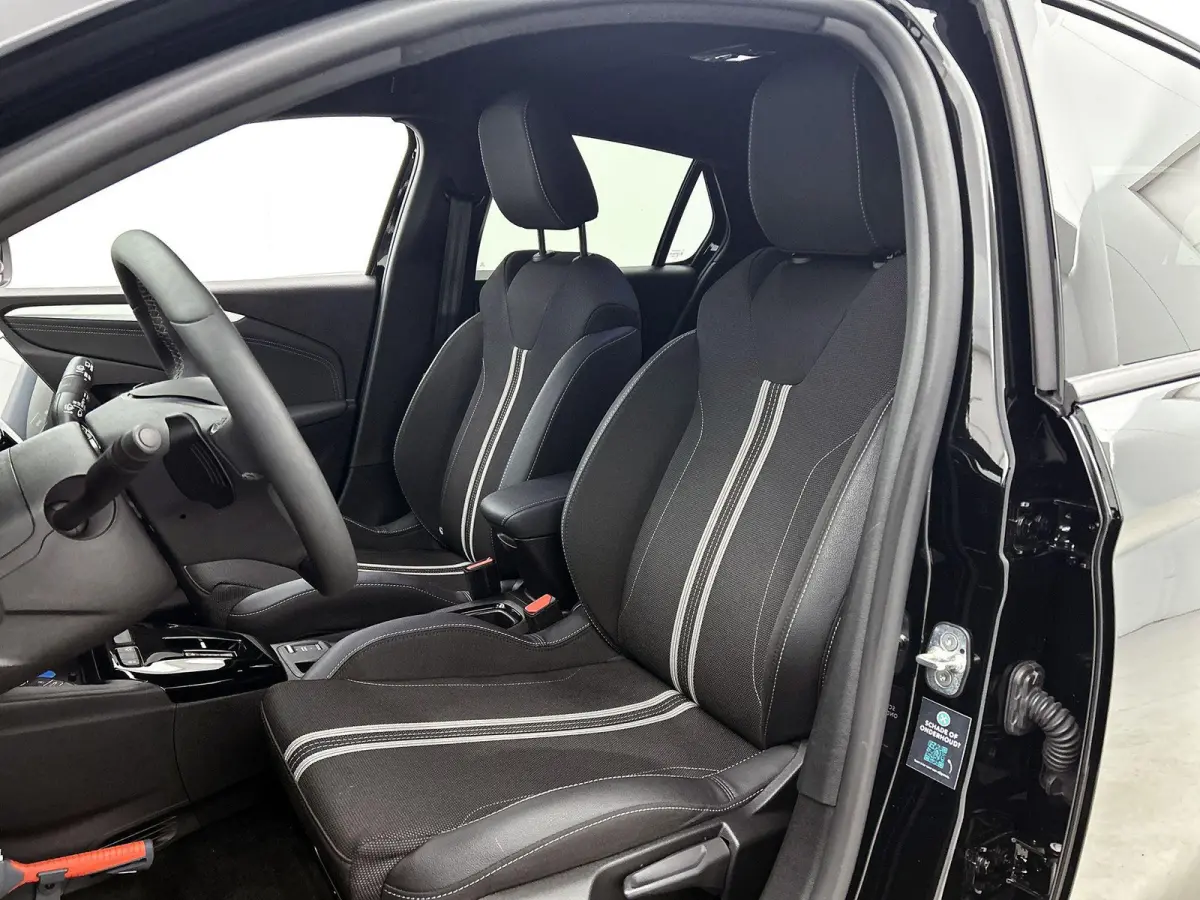 1.2 110pk Hybrid GS Automaat | Navigatie | Climate Control | Cruise Control | Camera | 16"LMV | Keyless Entry/Start | LED | Apple Carplay/Android Auto |
