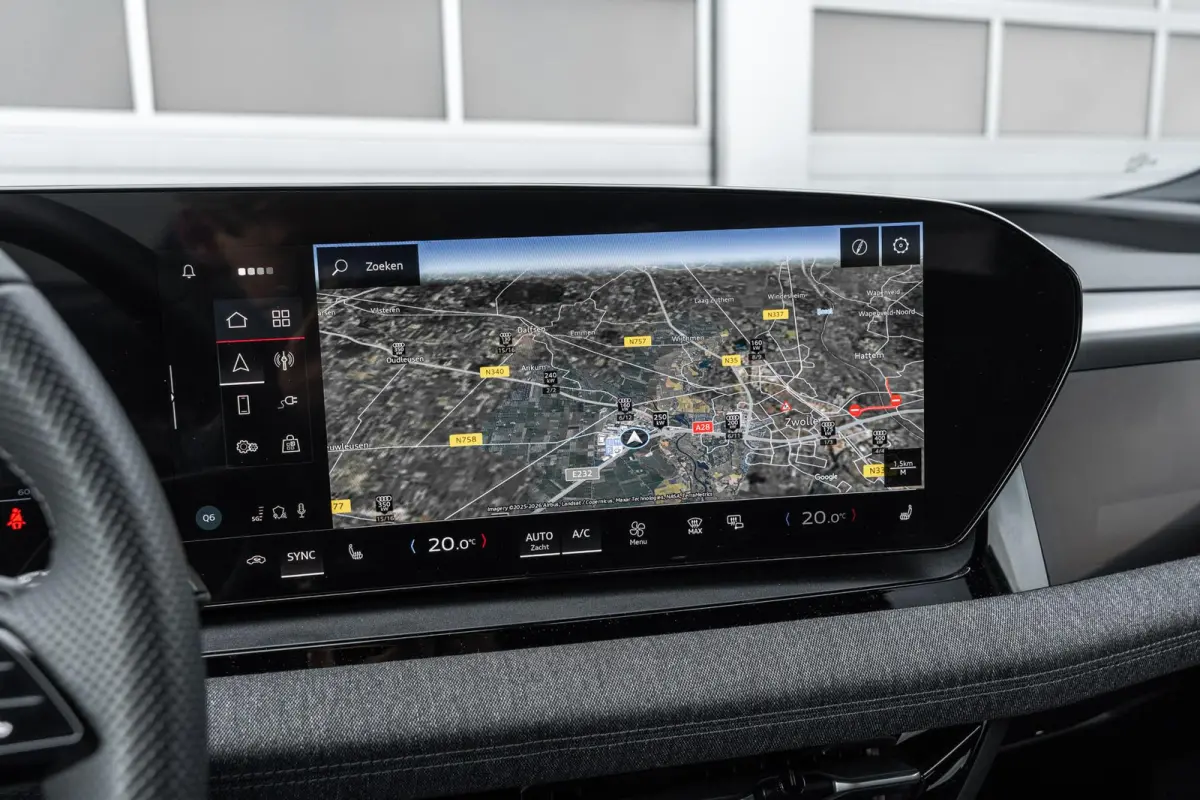 Performance 306pk Advanced edition 100 kWh | Trekhaak | Luchtvering | 360 camera | 20'' Velgen