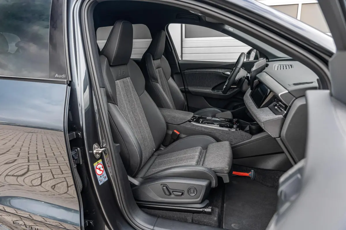 Performance 306pk Advanced edition 100 kWh | Trekhaak | Luchtvering | 360 camera | 20'' Velgen