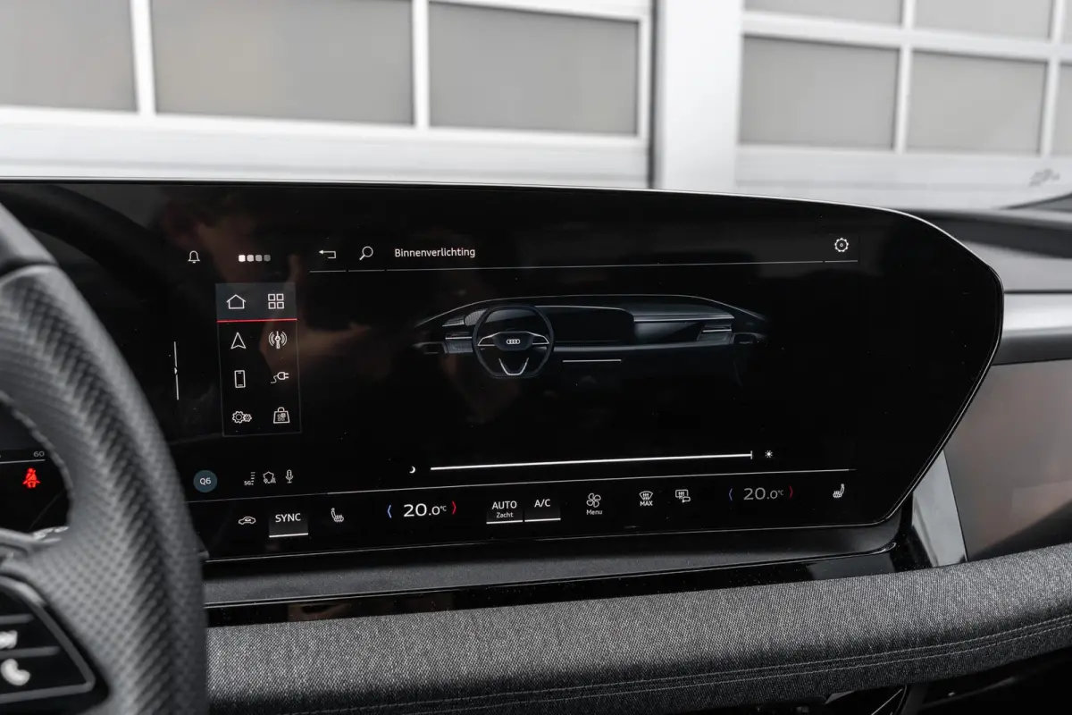 Performance 306pk Advanced edition 100 kWh | Trekhaak | Luchtvering | 360 camera | 20'' Velgen