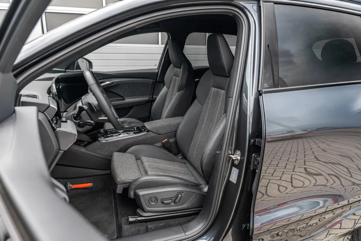 Performance 306pk Advanced edition 100 kWh | Trekhaak | Luchtvering | 360 camera | 20'' Velgen