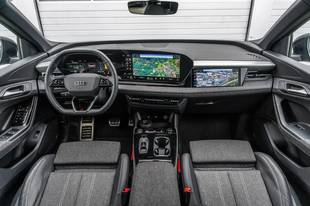 Performance 306pk Advanced edition 100 kWh | Trekhaak | Luchtvering | 360 camera | 20'' Velgen