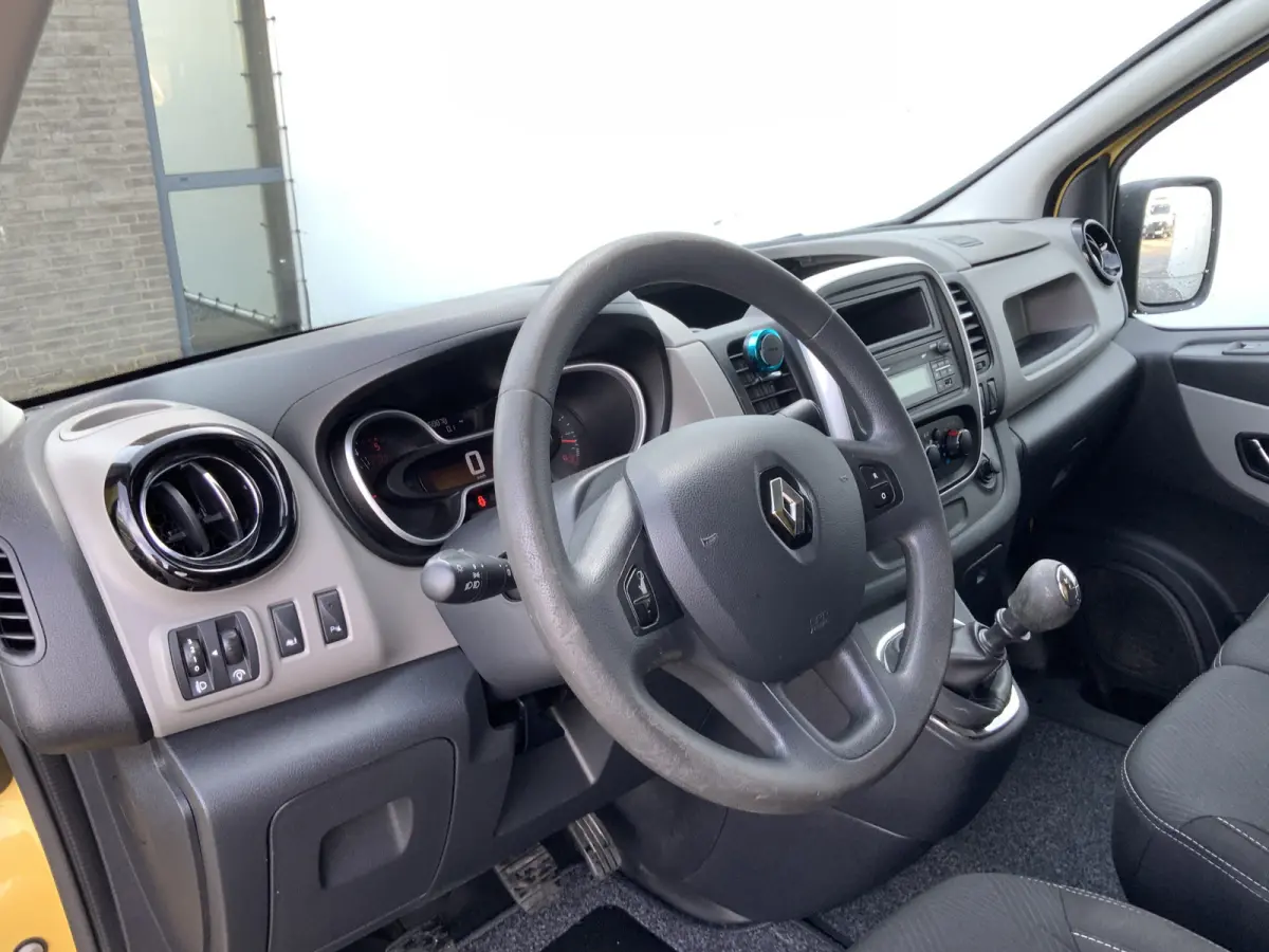 1.6 DCI T27 L1H1 Airco Cruise 3 Zits Trekhaak 2000 KG Euro 6
