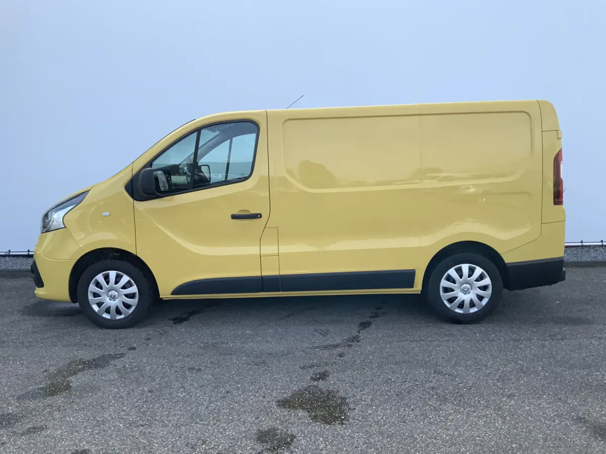 1.6 DCI T27 L1H1 Airco Cruise 3 Zits Trekhaak 2000 KG Euro 6