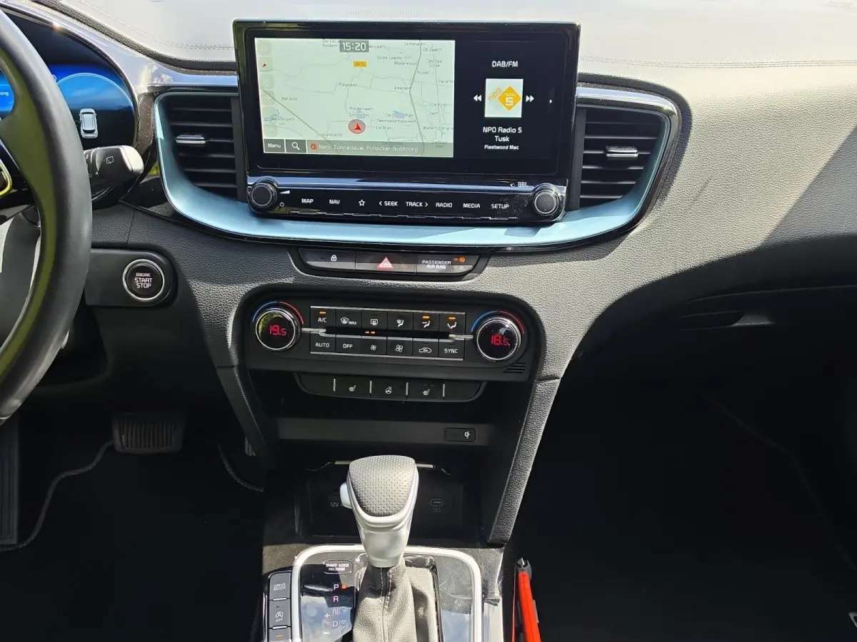 1.0 T-GDi MHEV Design Edition Automaat | Elektrische achterklep | Privacy glass