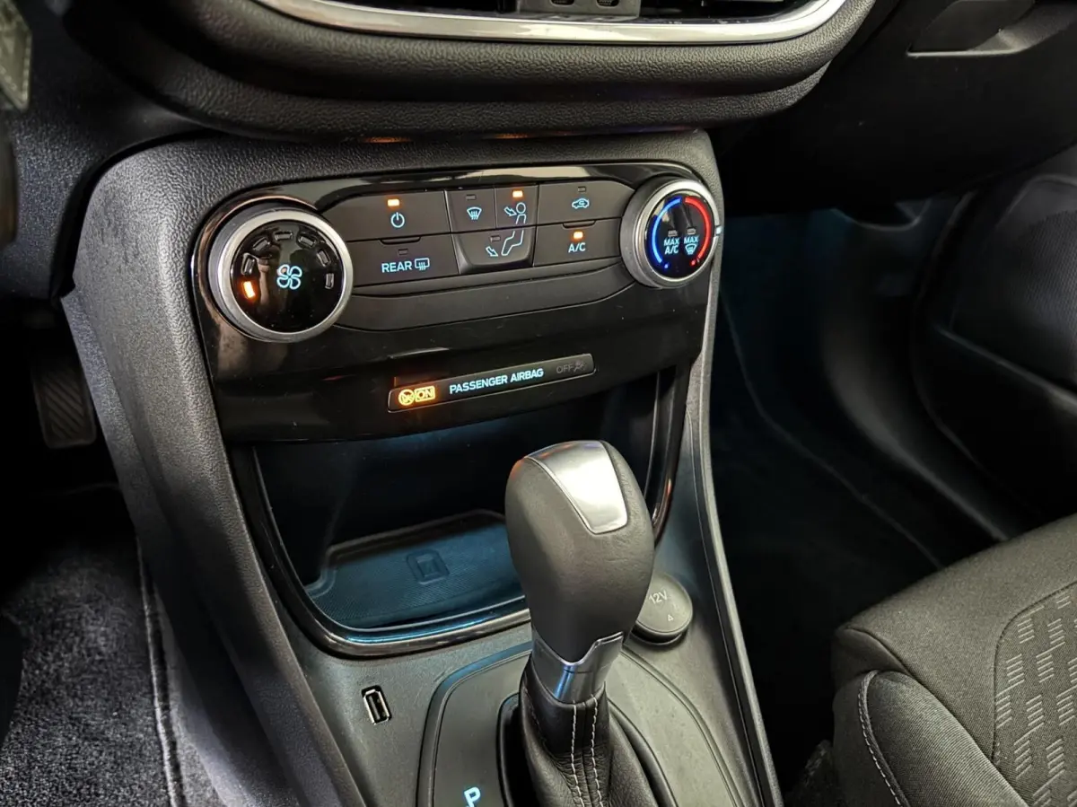 1.0 EcoBoost Titanium Automaat