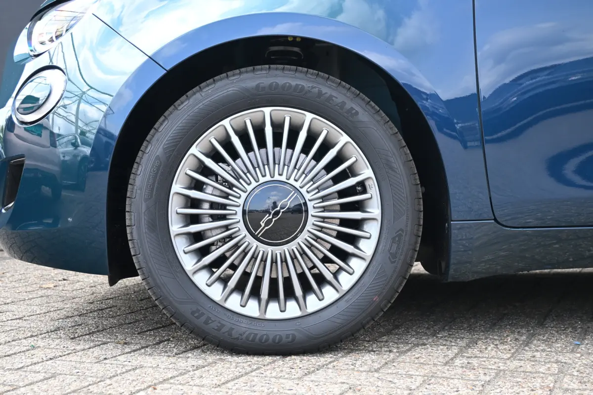 1.0 Hybrid Torino Launch Edition Tot 8 Jaar Garantie! | Navigatie | Full-LED | Climate Control | Keyless-Start | !!