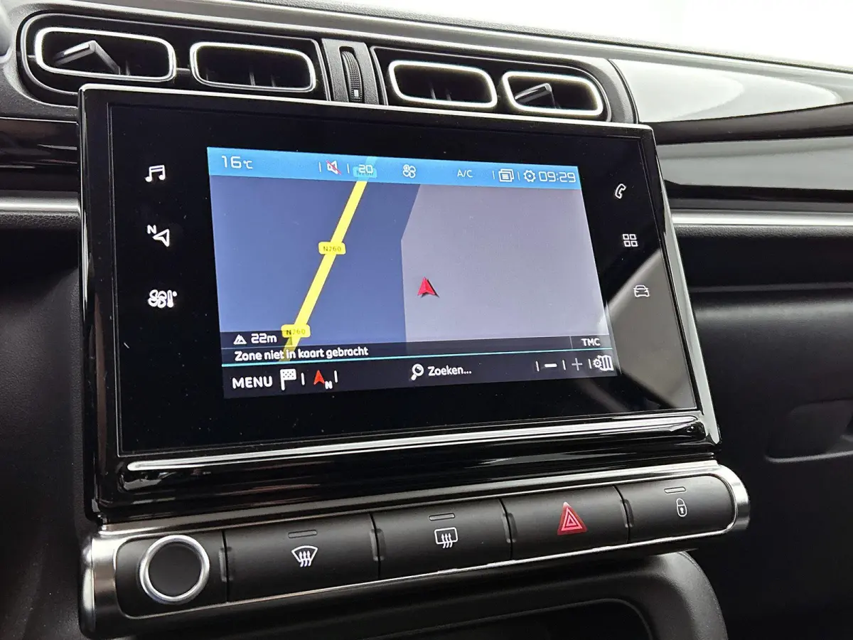 1.2 82pk Feel Edition | Navigatie | Climate Control | Cruise Control | Parkeersensoren | 16"LMV | LED | Apple Carplay/Android Auto |