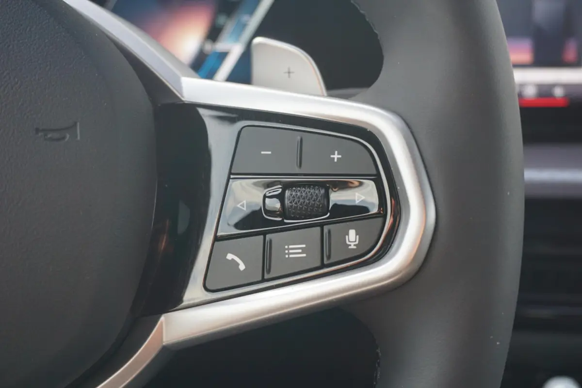 420i | M Sportpakket Pro | Stoel & Stuurwielverwarming | HiFi Systeem | Comfort Access | Camera | Parkeersensoren voor én achter | Adaptive LED Koplampen
