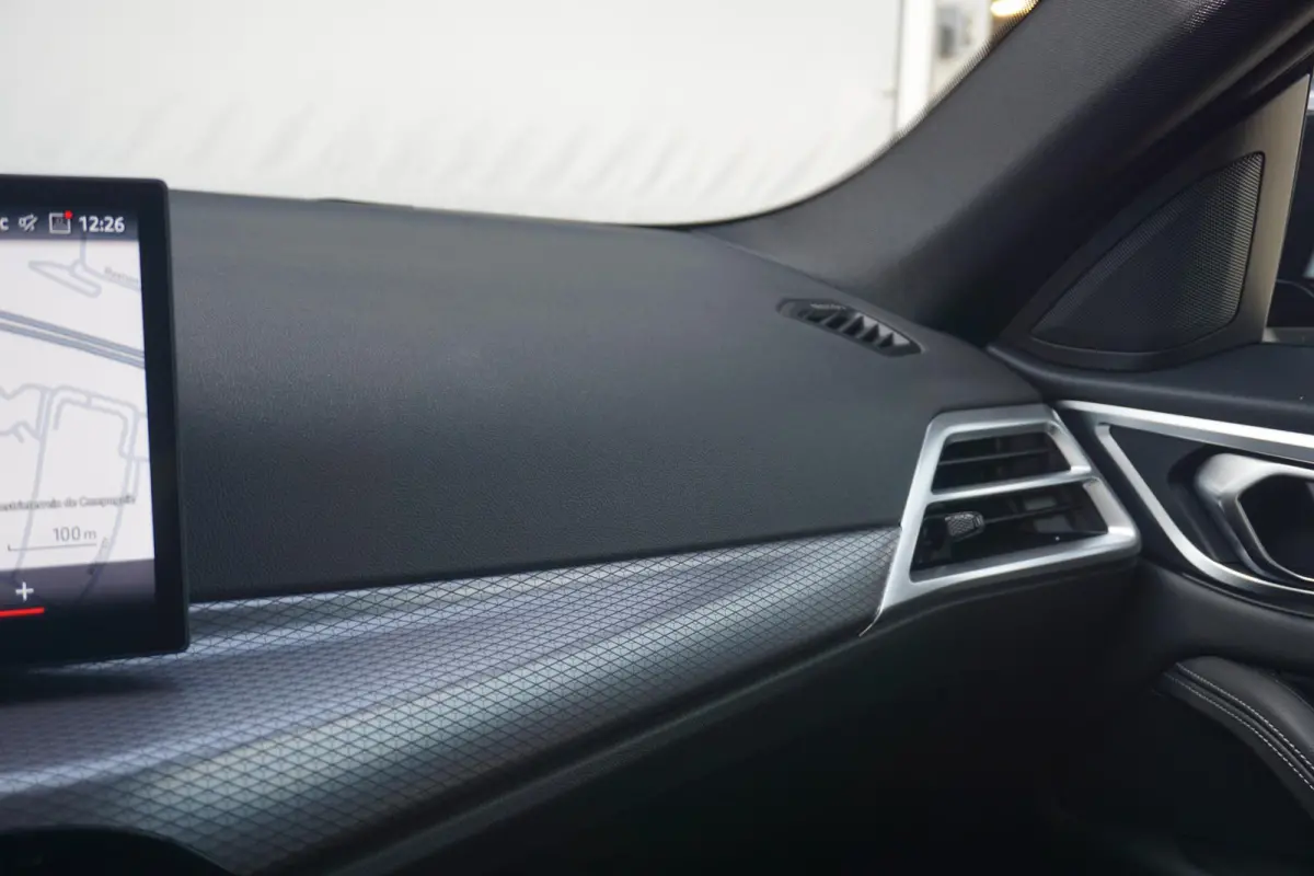 420i | M Sportpakket Pro | Stoel & Stuurwielverwarming | HiFi Systeem | Comfort Access | Camera | Parkeersensoren voor én achter | Adaptive LED Koplampen
