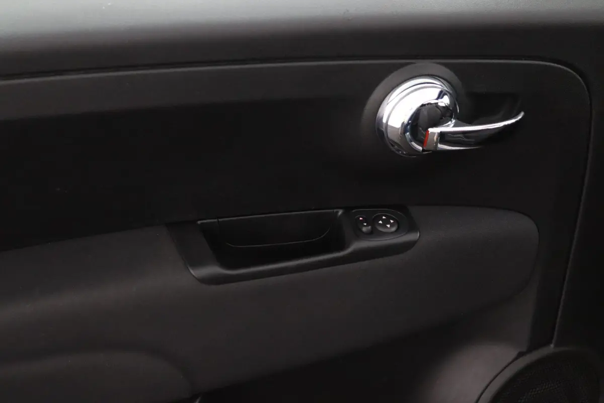1.0 Hybrid Dolcevita Cabrio*CRUISE*A/C*TEL*LED*PDC