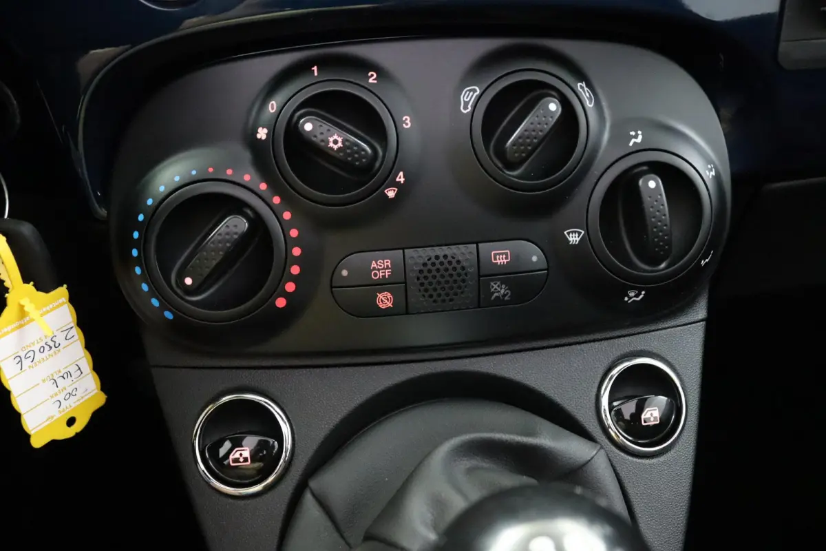 1.0 Hybrid Dolcevita Cabrio*CRUISE*A/C*TEL*LED*PDC