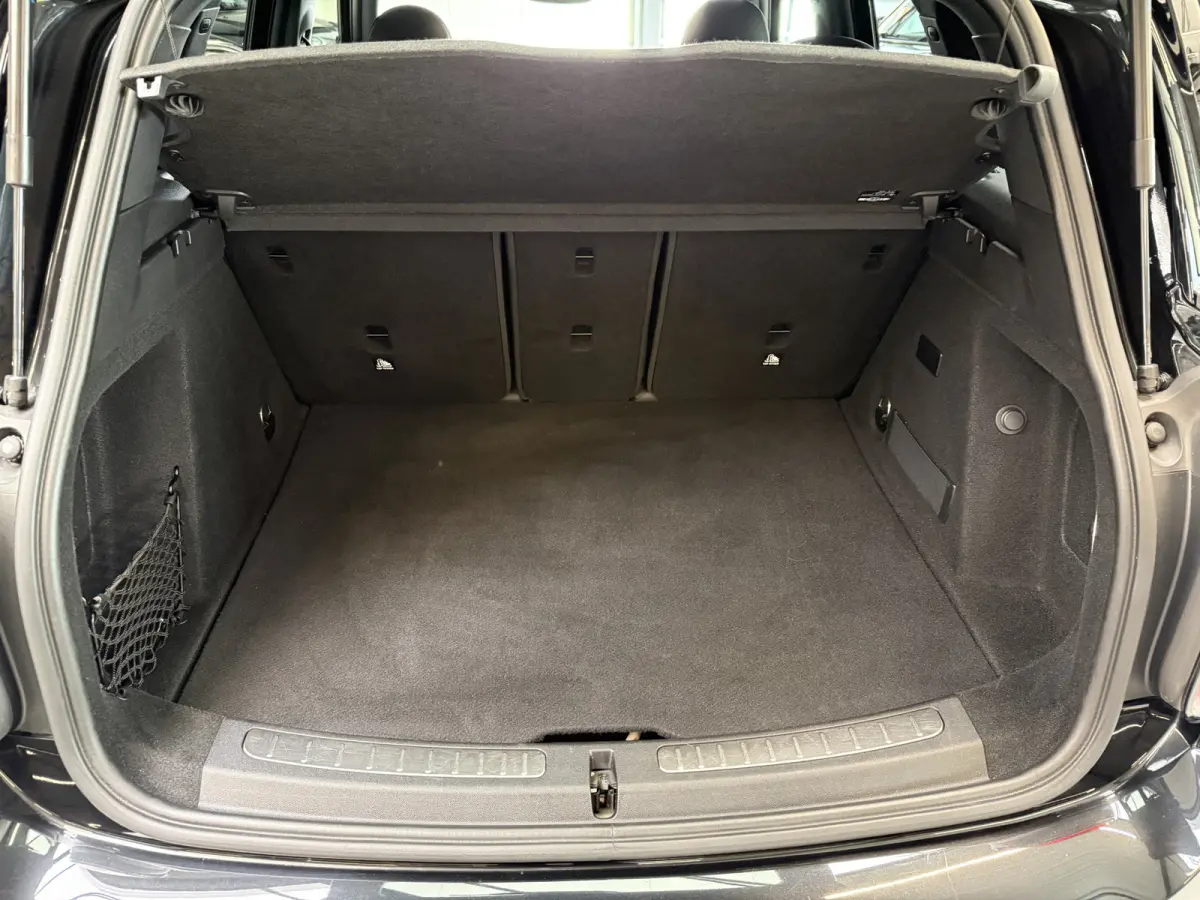 2.0 Cooper SE ALL4 Leder/Camera/Memory/Apple