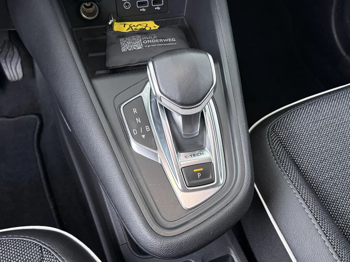 E-Tech Plug-in Hybrid 160 Intens | Stoel- & Stuurverw. | Groot Navi |