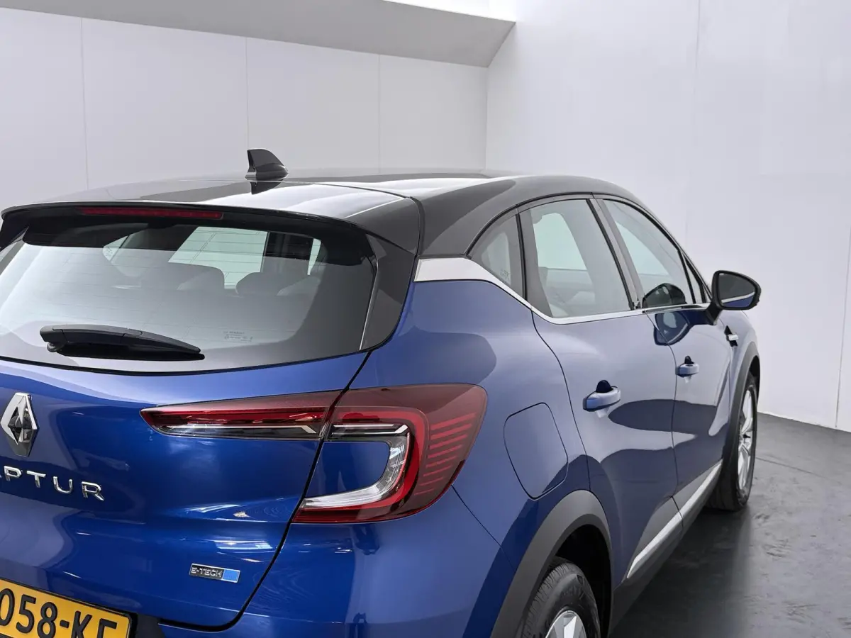 E-Tech Plug-in Hybrid 160 Intens | Stoel- & Stuurverw. | Groot Navi |