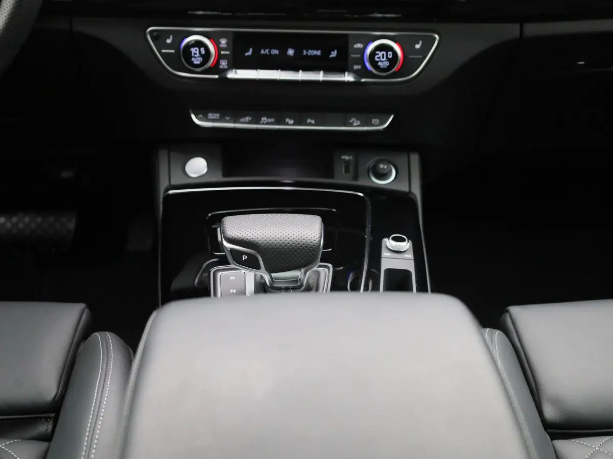 55 TFSI e S edition Competition 367 PK | S-line | Automaat | Panoramadak | 360 Camera | Bang & Olufsen Premium | Climate Control | Trekhaak | Adaptive Cruise Control |