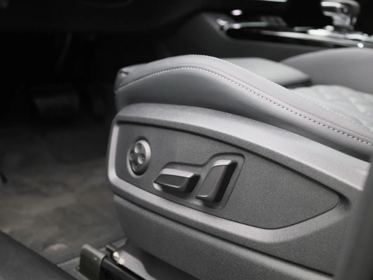 55 TFSI e S edition Competition 367 PK | S-line | Automaat | Panoramadak | 360 Camera | Bang & Olufsen Premium | Climate Control | Trekhaak | Adaptive Cruise Control |