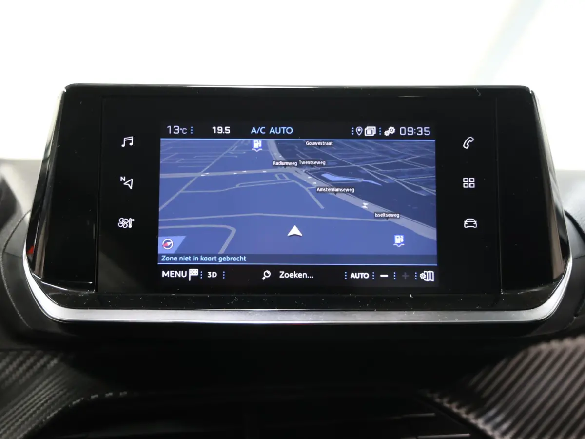 Allure 100pk Automaat | 1ste eigenaar | AppleCarplay/AndroidAuto | Parkeersensoren | FULL LED | Navigatie | Lederen Stuurwiel | Climate Control | Cruise Control | 16" LMV | Isofix | Privacy 