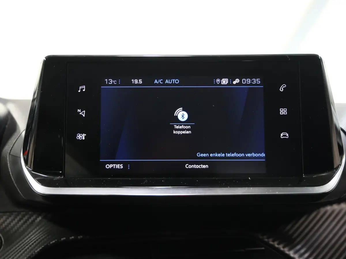 Allure 100pk Automaat | 1ste eigenaar | AppleCarplay/AndroidAuto | Parkeersensoren | FULL LED | Navigatie | Lederen Stuurwiel | Climate Control | Cruise Control | 16" LMV | Isofix | Privacy 